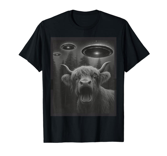 Funny Highland Cow Selfie Alien UFO Gifts for Men Women Kid T-Shirt