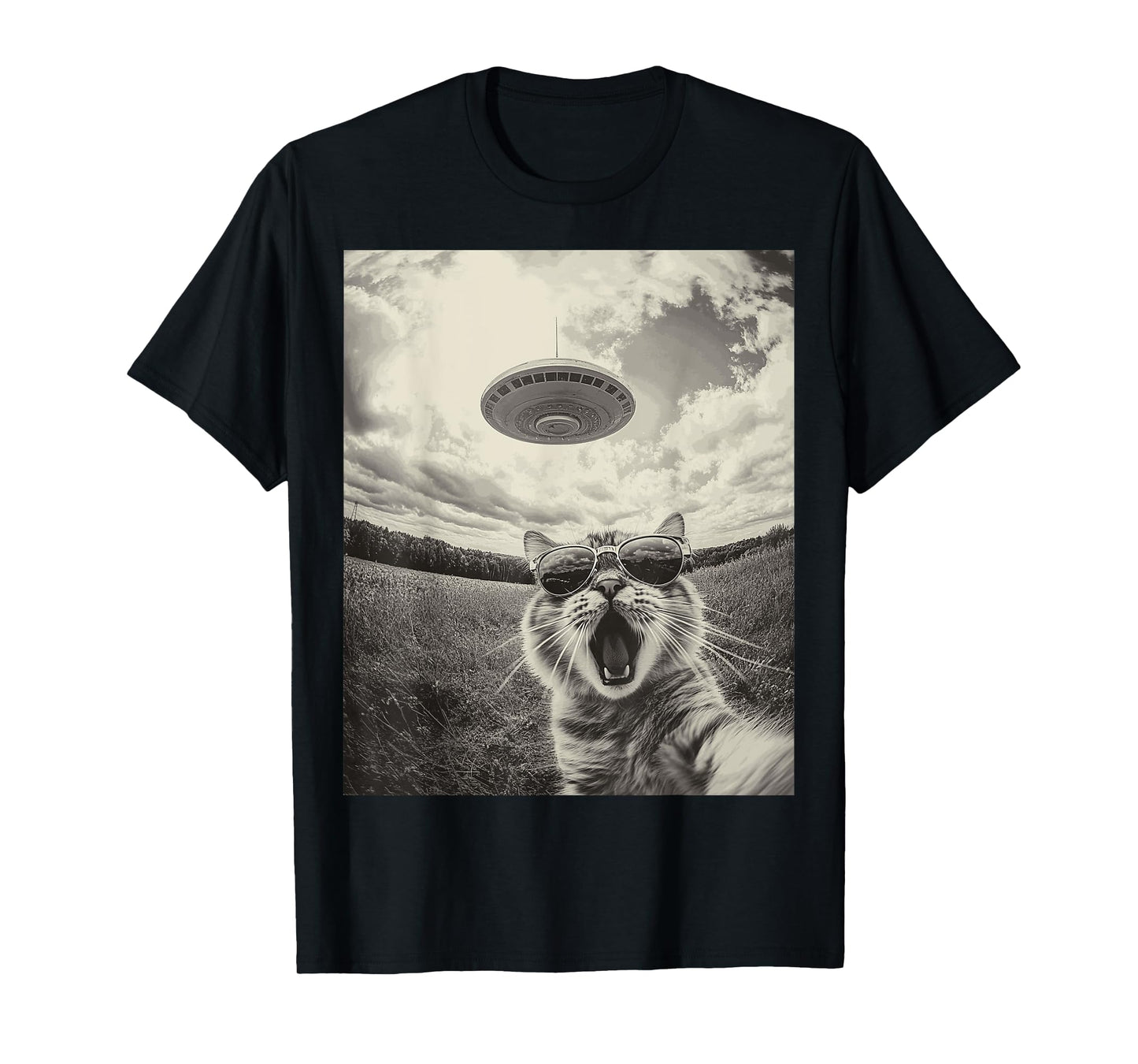 Funny Cat Sunglasses Selfie With Alien Ufo Retro Vintage T-Shirt