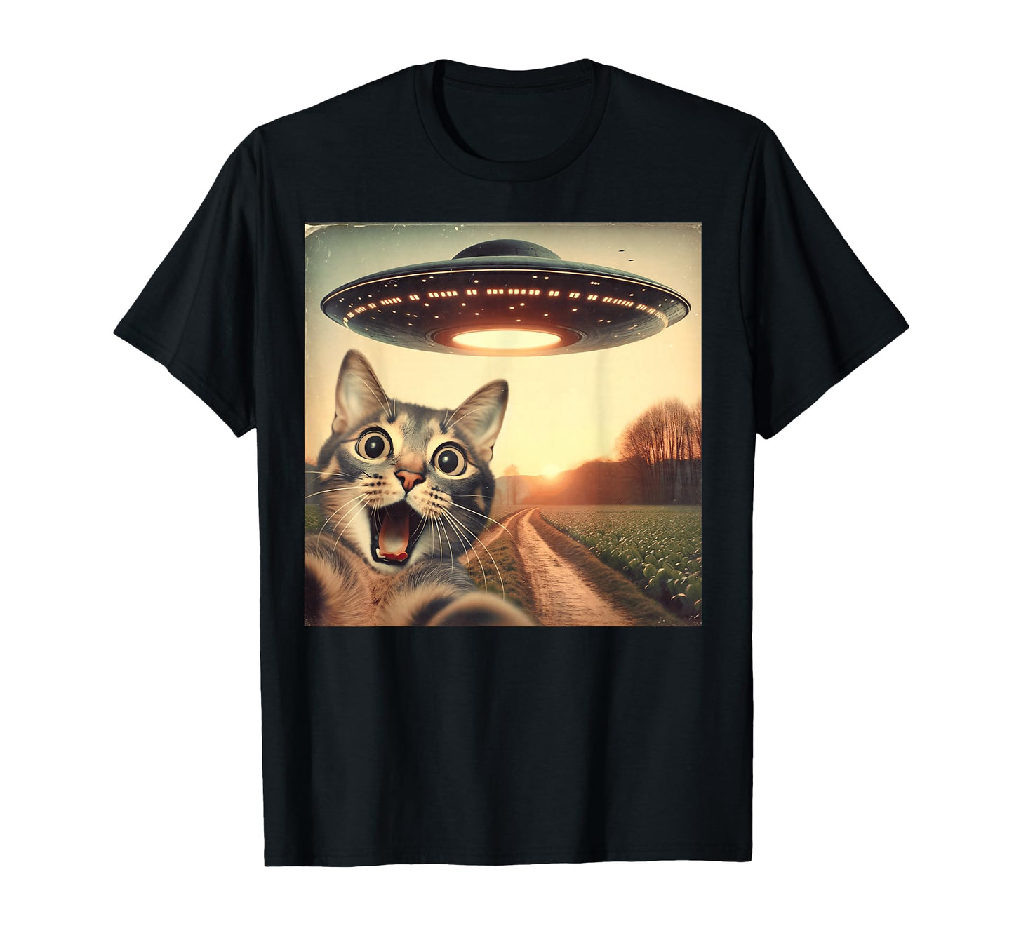 Funny Cat Selfie with UFO Alien Cat Lover UFOs Meme T-Shirt