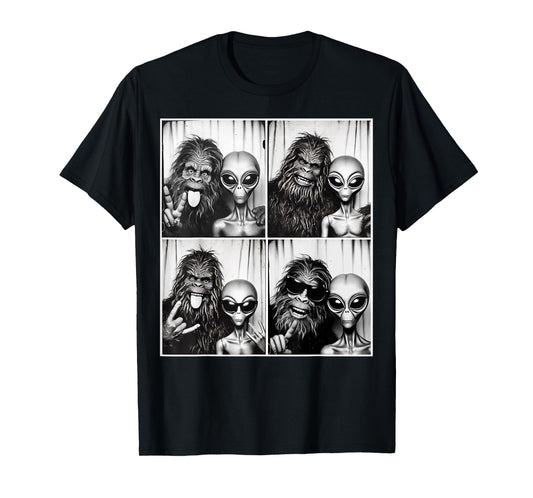 Funny Photobooth Photo Sasquatch UFO Bigfoot And Alien T-Shirt