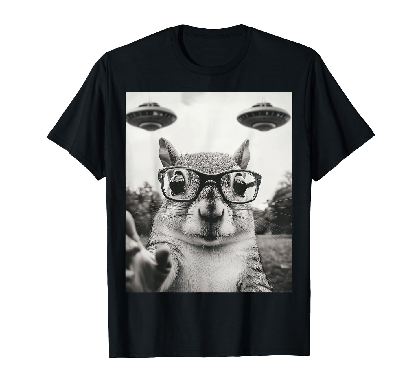 Funny Squirrel Selfie with UFO & glasses Men Women Alien T-Shirt
