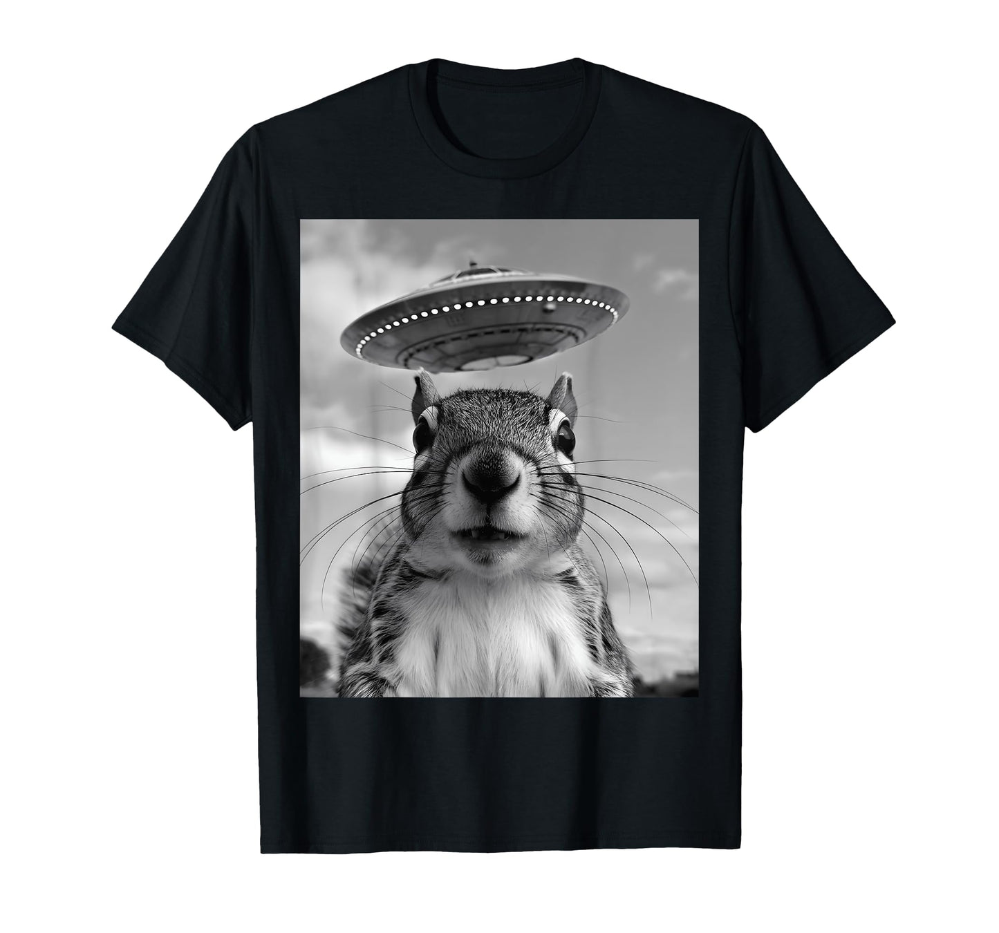 Squirrel Selfie With Alien UFO Funny Squirrel Gifts For Men T-Shirt